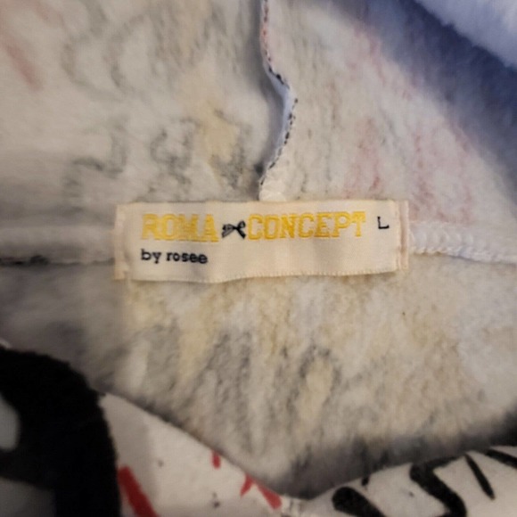 Roma Concept By Rosee Womens Cropped Hoodie Size L All Over Graffiti Print - Picture 2 of 7